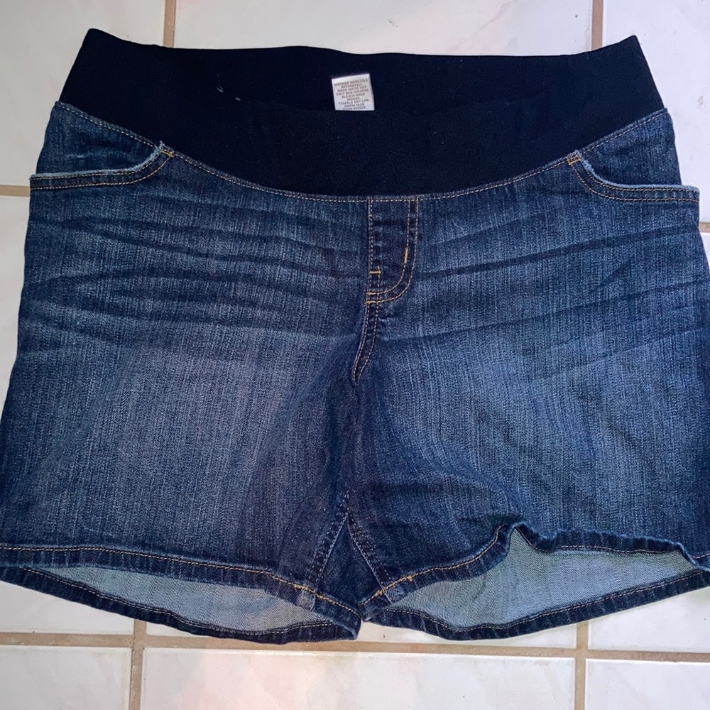 Ladies maternity shorts